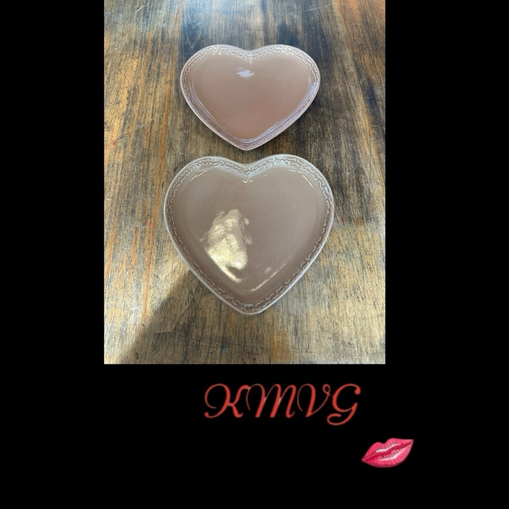 Vintage The Homemaker’s Idea Company 7.75” Heart Plates Set of 2 Tan